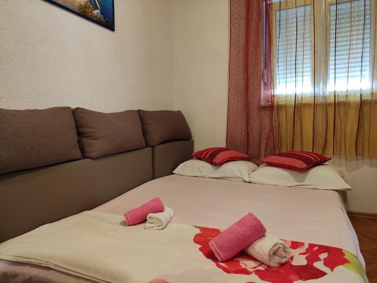 Apartmani Mara Rogoznica Рогозница Екстериор снимка