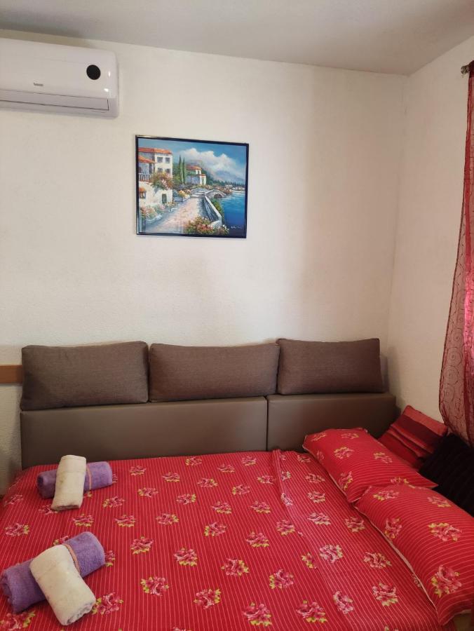 Apartmani Mara Rogoznica Рогозница Екстериор снимка